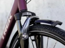 TREK BIKES Vélo De Ville TREK District 2 Violet Taille M -Composants, périphériques de vélo de route Soldes Magasin District2EquippedLowstep 4 big