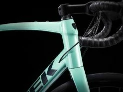 TREK BIKES Vélo Trek Domane AL4 Shimano Tiagra Disc Blue Sage 12 TREK BIKES Vélo Trek Domane AL4 Shimano Tiagra Disc Blue Sage -Composants, périphériques de vélo de route Soldes Magasin Domane AL4 Disc bleu cables big