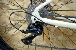 ROYAL BIKE SHOP Vélo De GRAVEL EXS Shimano Sora Disc Mono 9V Beige T46 7 ROYAL BIKE SHOP Vélo De GRAVEL EXS Shimano Sora Disc Mono 9V Beige T46 -Composants, périphériques de vélo de route Soldes Magasin gravel beige transmission big